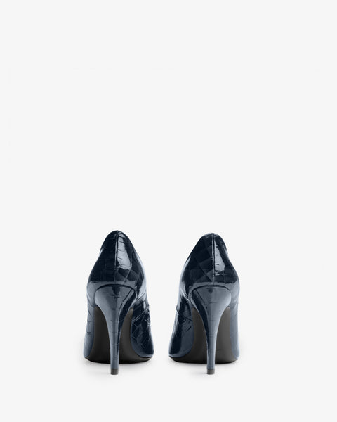 fame pump in ink croc embossed leather