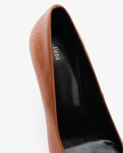 Bank Pump Tan Grained Leather