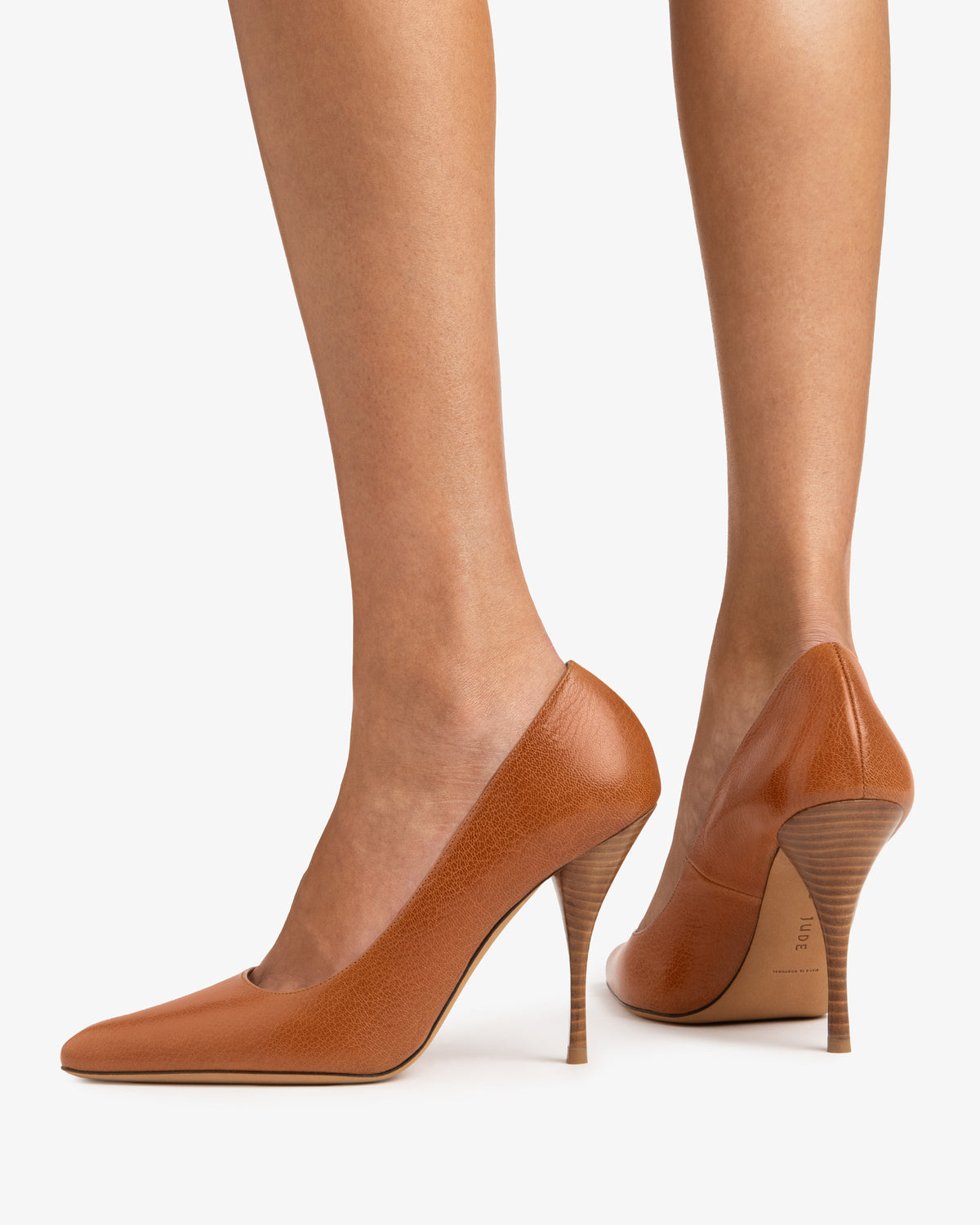 Bank Pump Tan Grained Leather