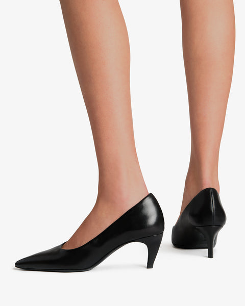 Blade Pump in Black Nappa Leather