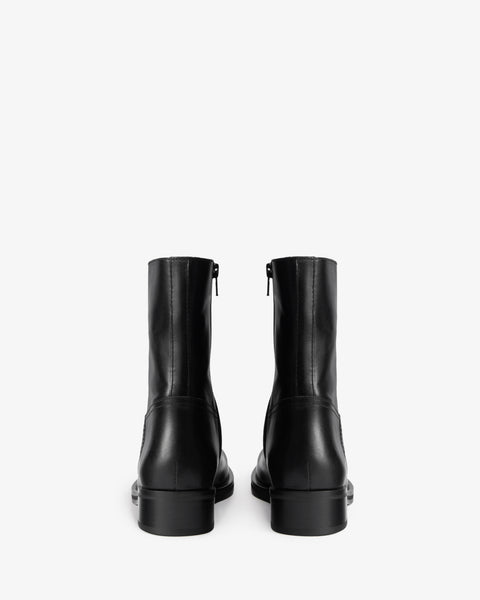 Daryl Ankle Boot in Black Leather