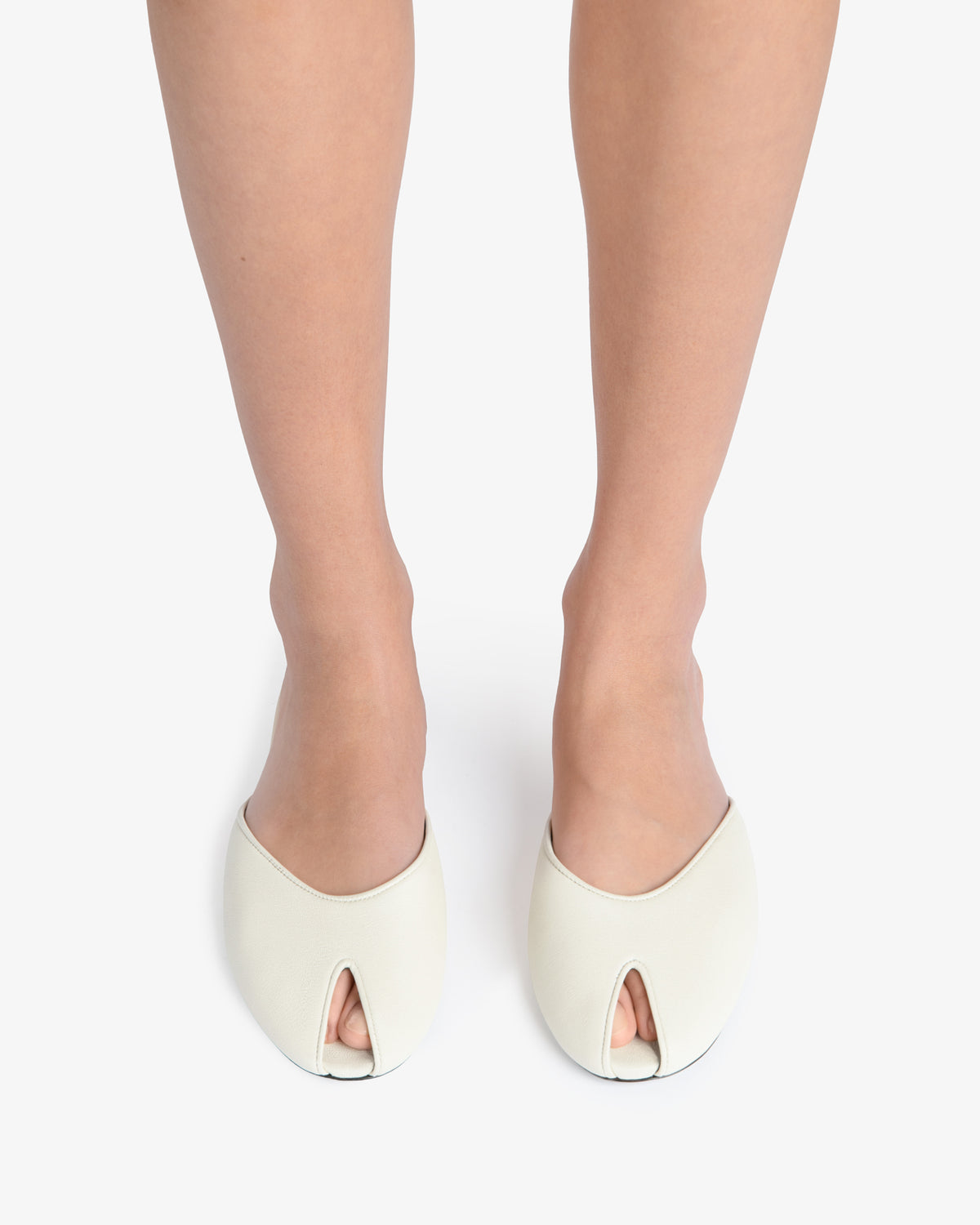 Date Flat Off-White Leather