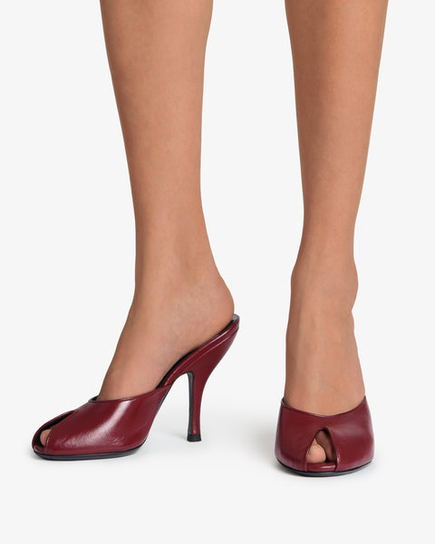 Date Mule in Bordeaux Leather