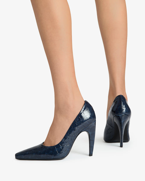fame pump in ink croc embossed leather