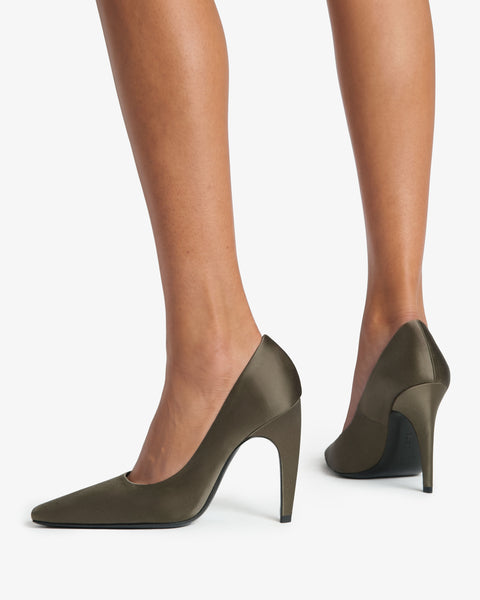 Fame Pump Khaki Silk