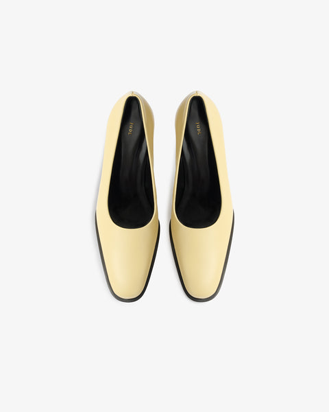 Fete Pump in Beige Brushed Leather