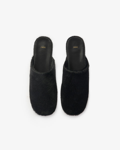 floor slide in black pony leather