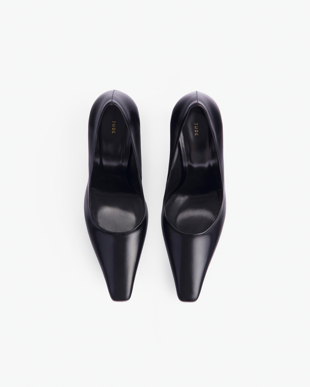 Fame Pump in Black Brushed Leather