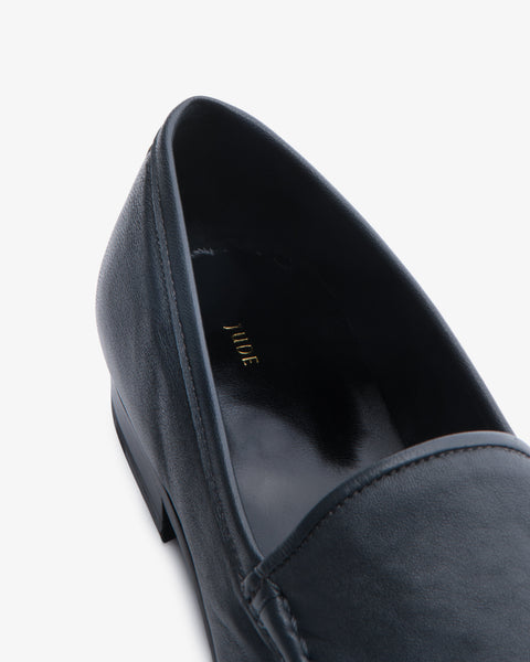 gomper loafer in stone leather