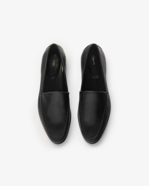 gomper loafer in black leather