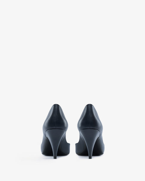 haze pump in ink leather