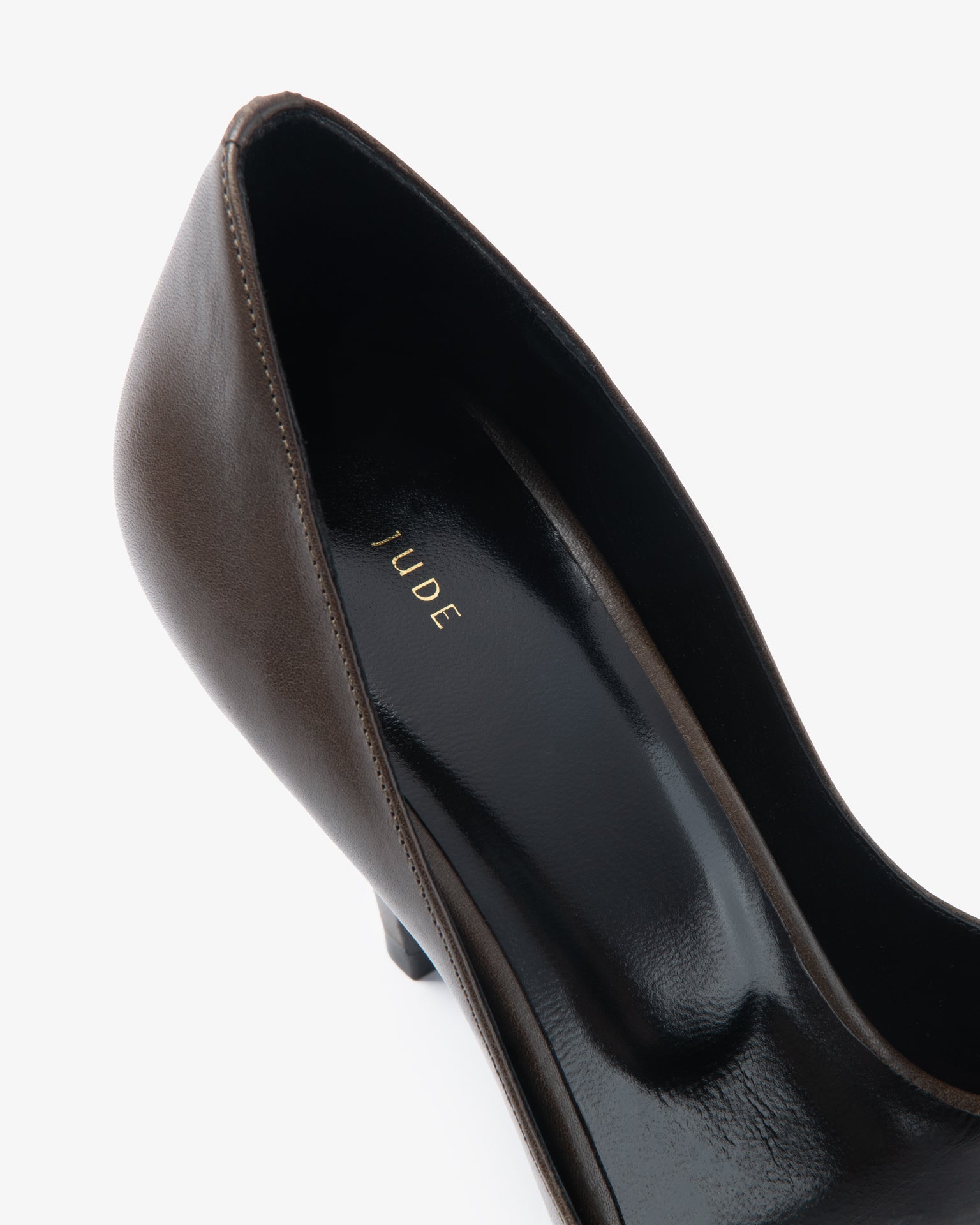 haze pump in mocha leather – JUDE
