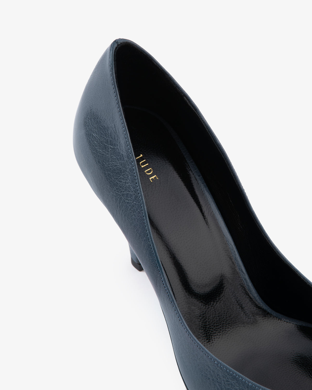 Haze Pump Pigeon Grained Leather