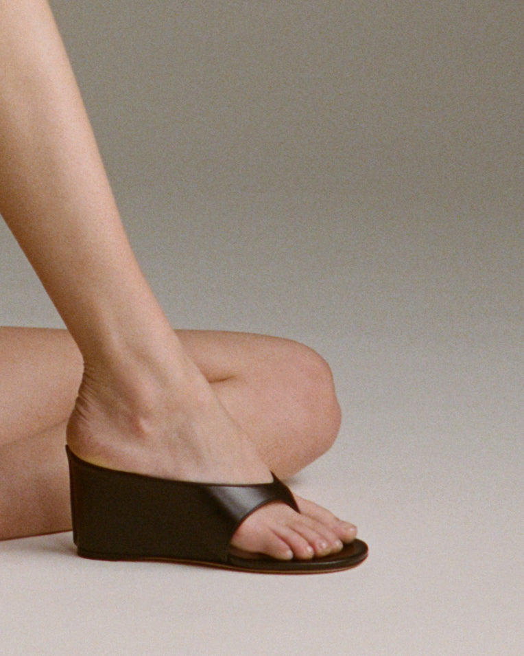 Yaga Wedge Sandal Mocha Leather