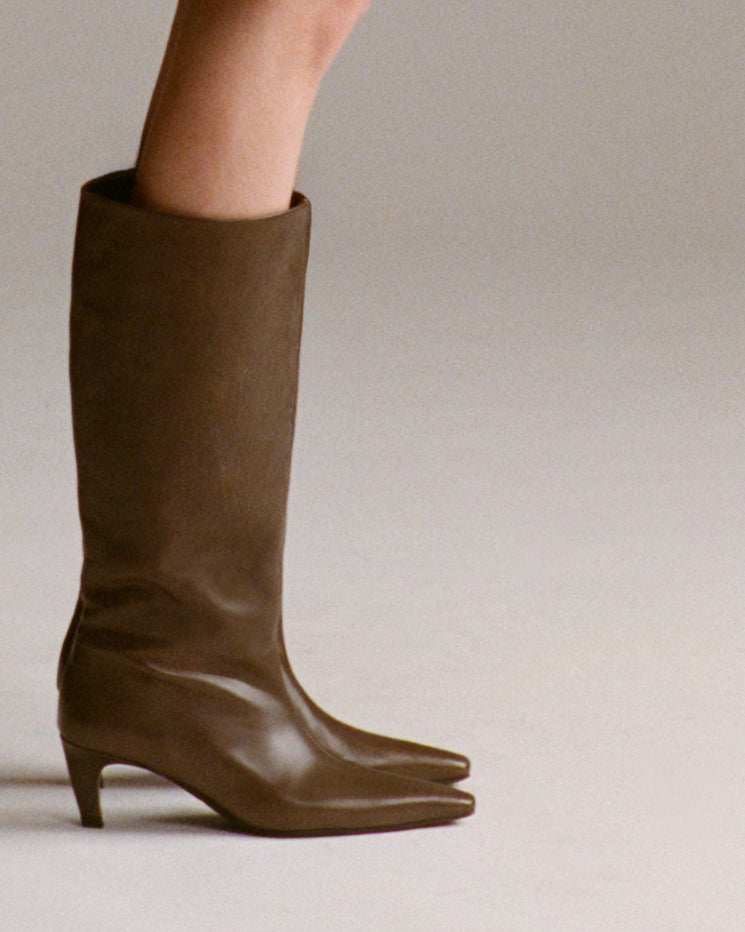 Cave Mid Calf Boot in Mocha Leather – JUDE