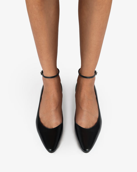 Mode Ballerina in Black Leather