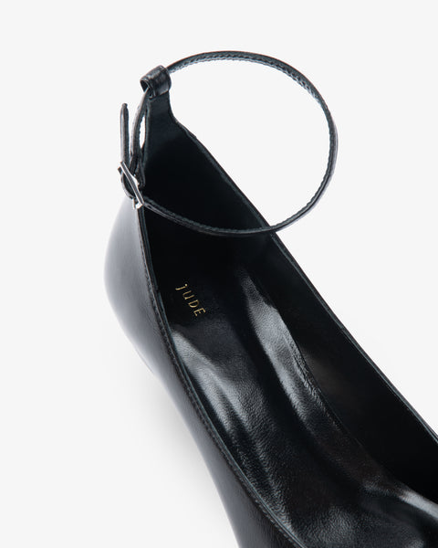 Mode Ballerina in Black Leather