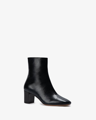 rook ankle boot in black leather - Second Image