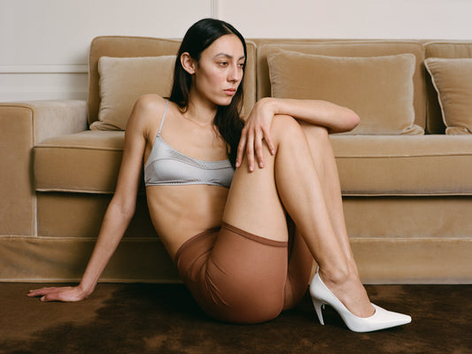 Fame Pump in White Brushed Leather - Second Image